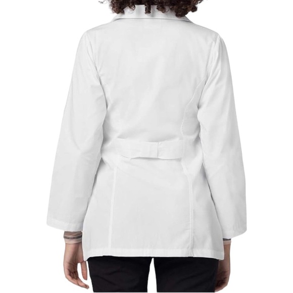 Women’s Universal Lab Coat - Size Medium - Picture 4 of 8